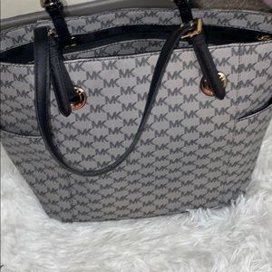 MK Large Tote ❤️ open to offers